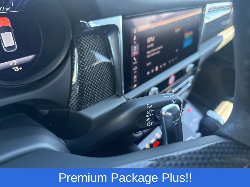 Used 2025 Porsche Macan GTS image 32