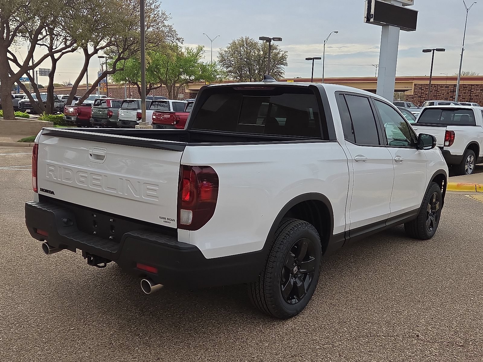 New 2026 Honda Ridgeline Black Edition image 4