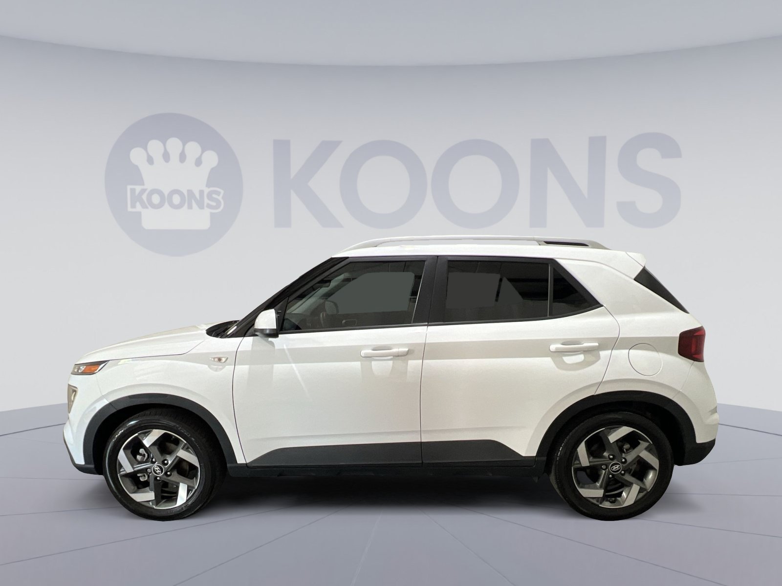 Used 2022 Hyundai Venue SEL FWD image 7