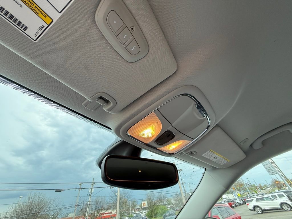 Used 2020 Jeep Cherokee Limited image 23