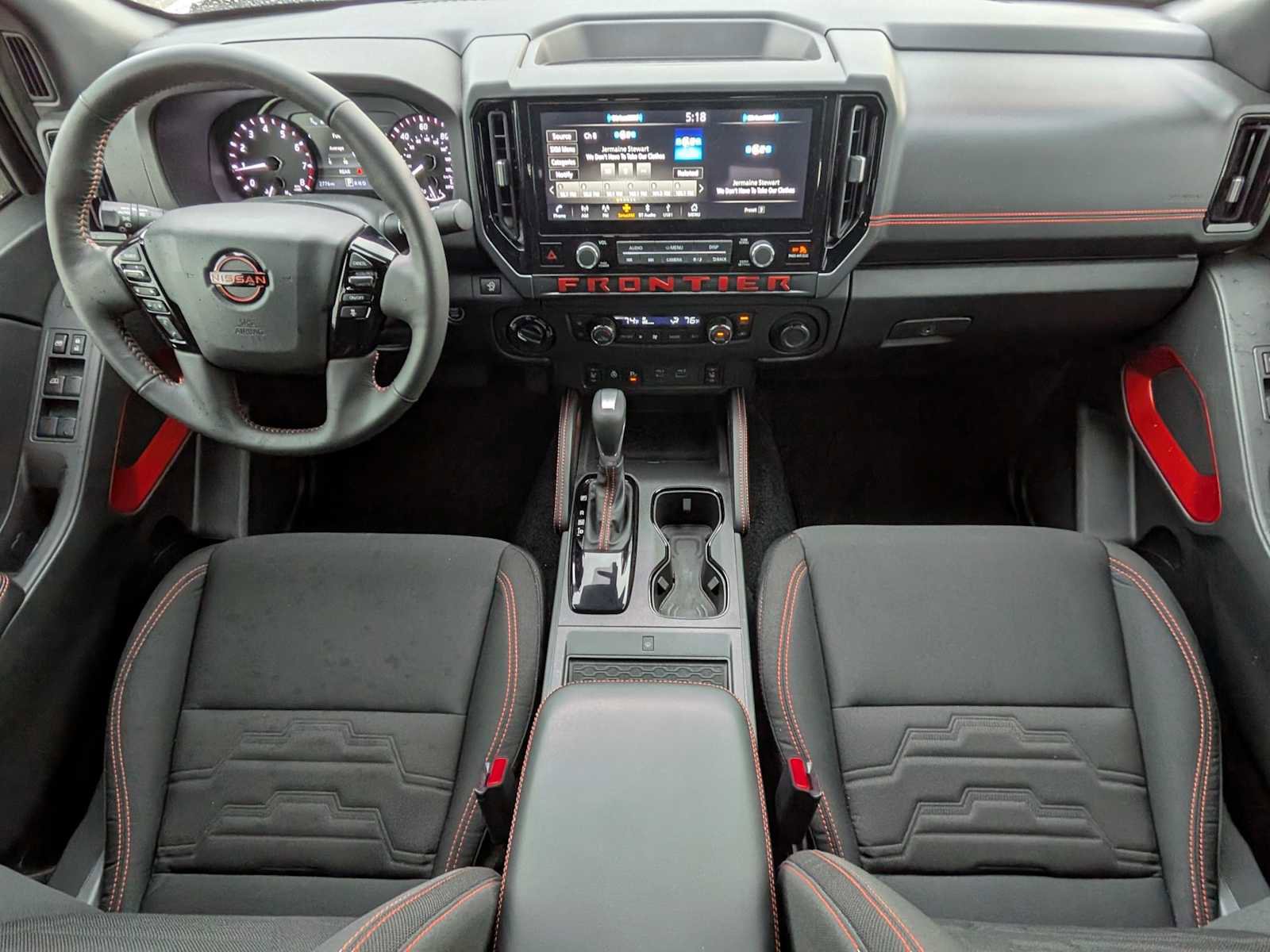 Used 2025 Nissan Frontier PRO-4X w/ Pro Convenience Package image 19