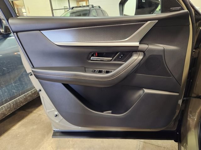 Certified 2025 MAZDA CX-70 Plug-In Hybrid w/ Premium Pkg image 22