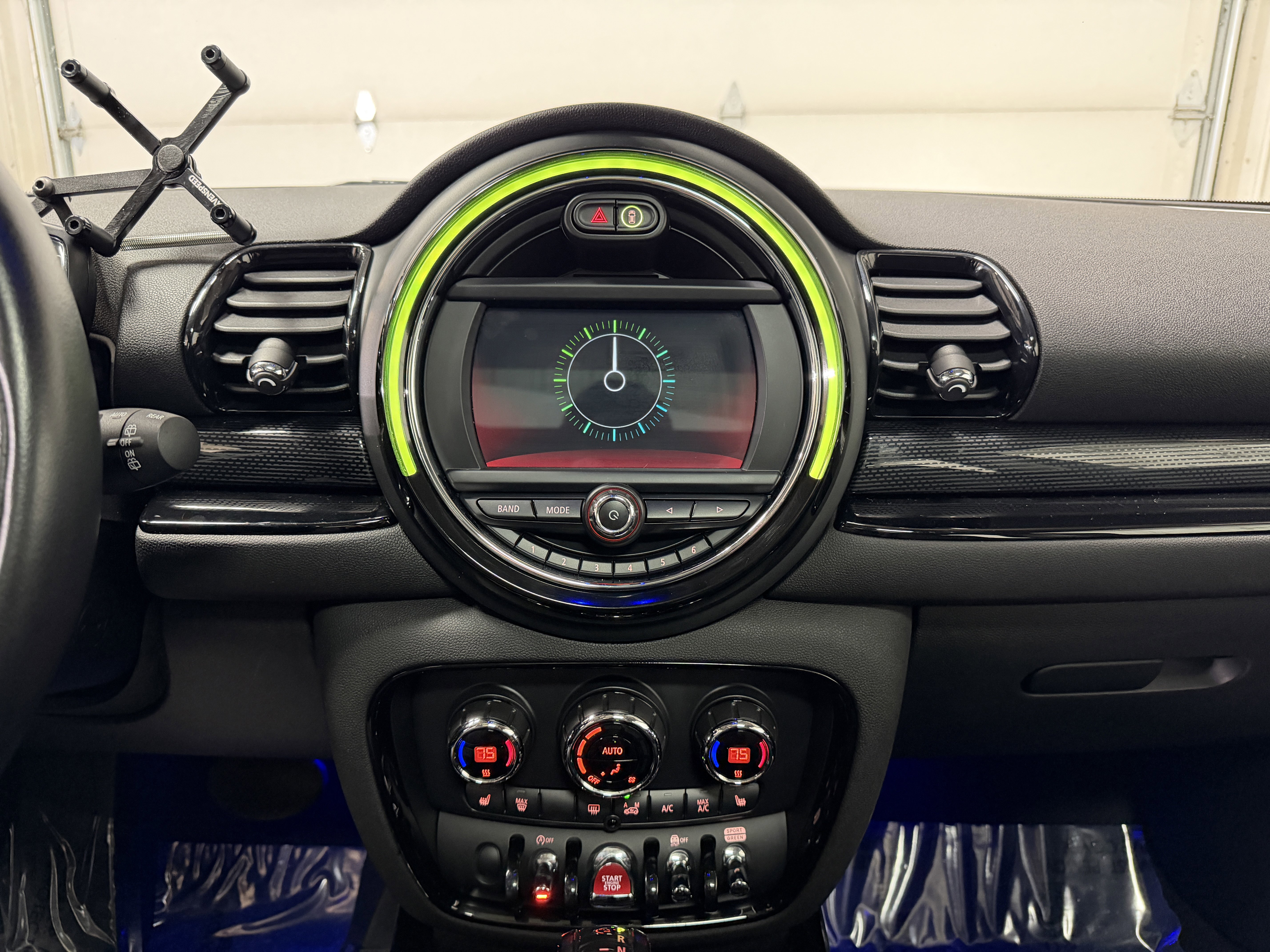 Used 2019 MINI Cooper Clubman S w/ Premium Package image 19