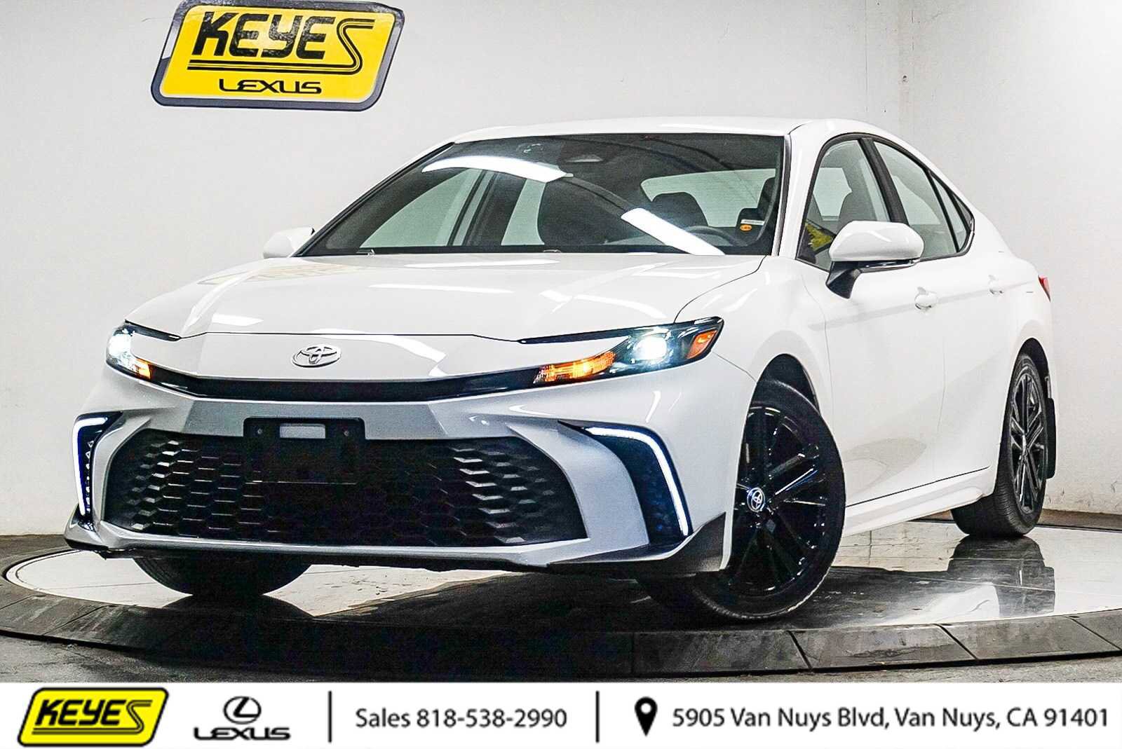 Used 2025 Toyota Camry SE