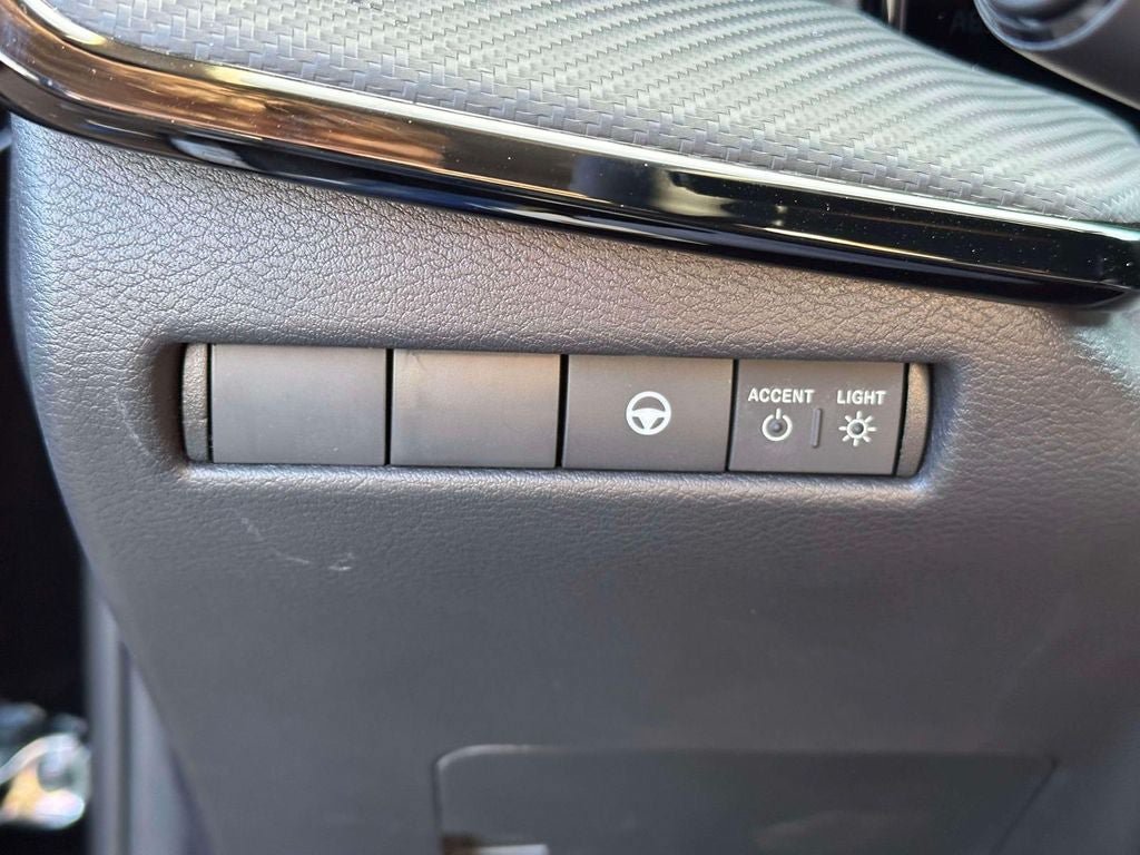 New 2026 Nissan Kicks SR w/ Illumination Package AWD/4WD image 19