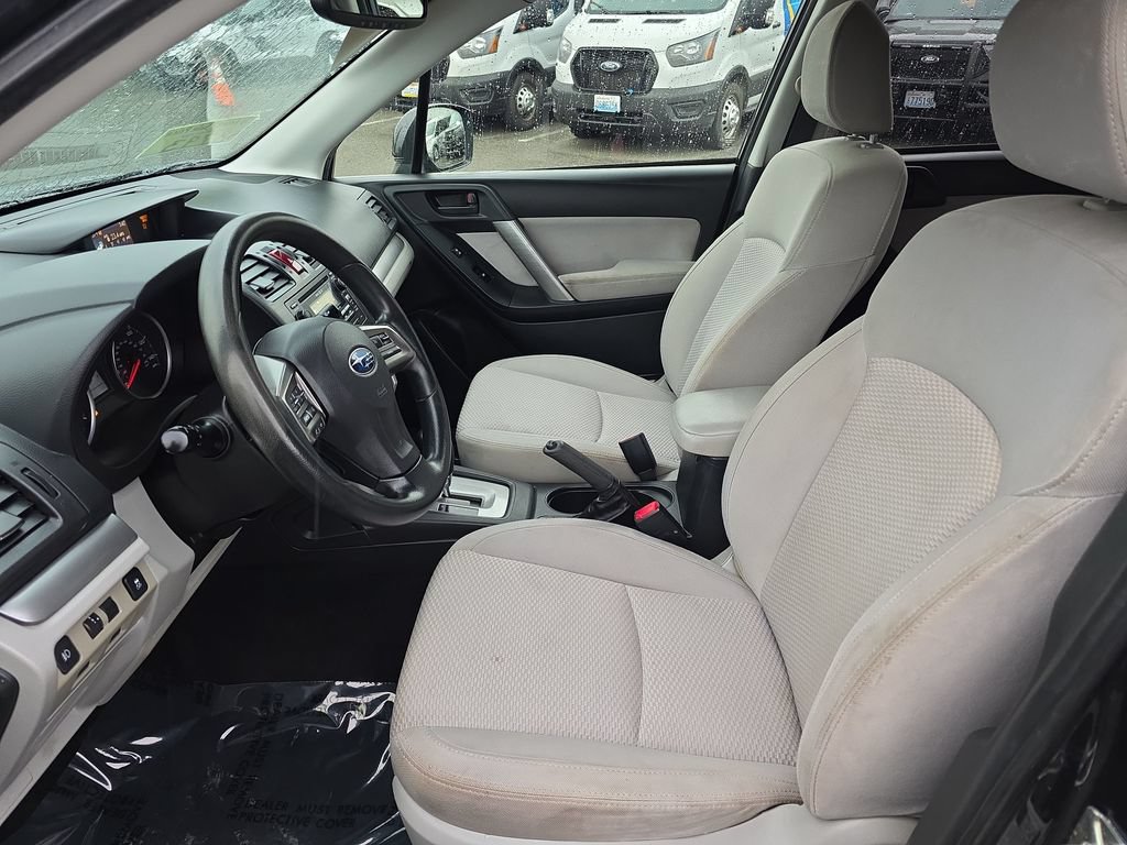 Used 2014 Subaru Forester 2.5i Premium w/ All-Weather Package AWD/4WD image 4