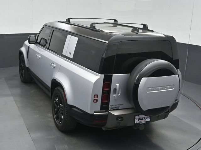 Used 2024 Land Rover Defender 130 X-Dynamic SE AWD/4WD image 39