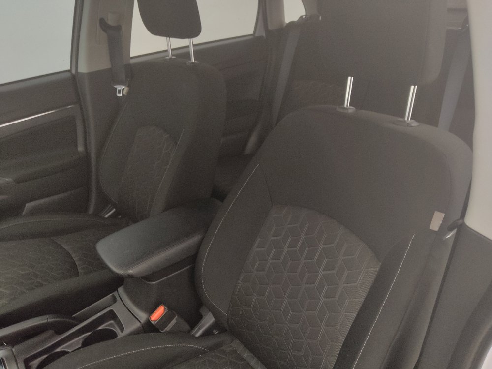 Used 2025 Mitsubishi Outlander Sport AWD image 17