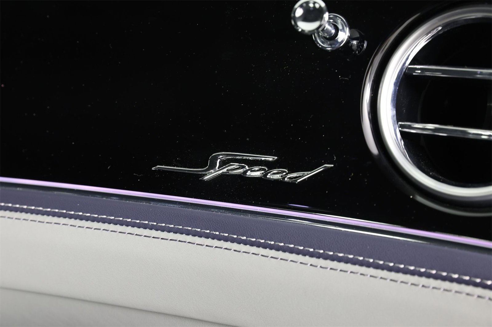 New 2025 Bentley Flying Spur Plug-In Hybrid image 28