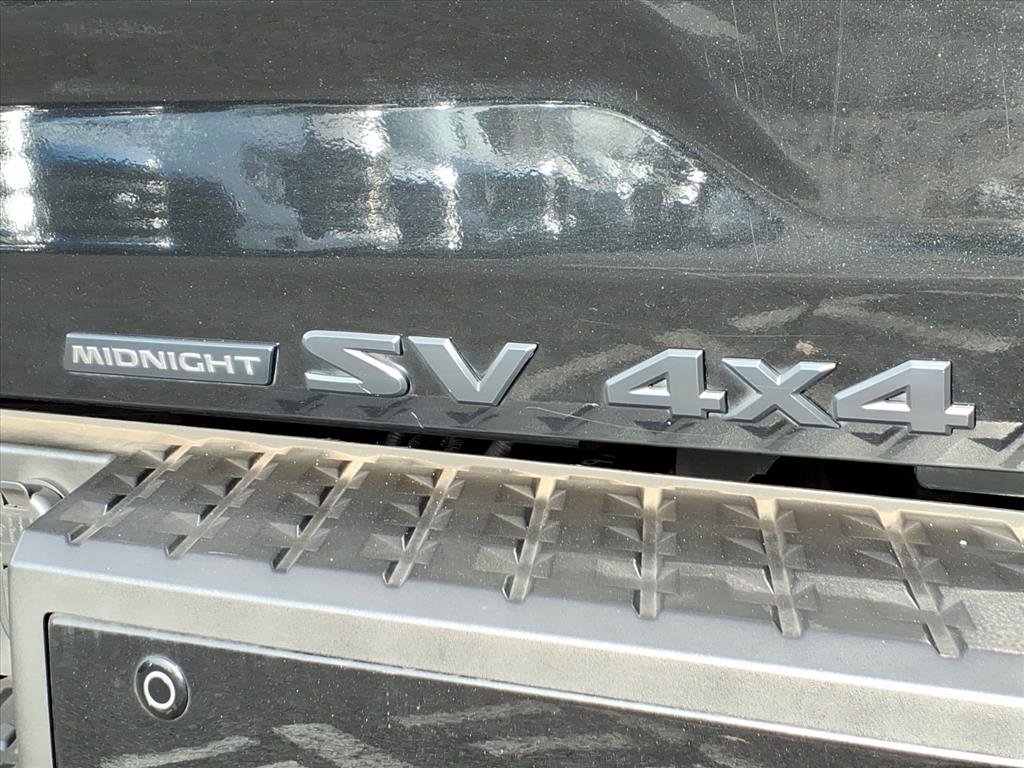 Used 2018 Nissan Titan SV w/ SV Convenience Package image 16