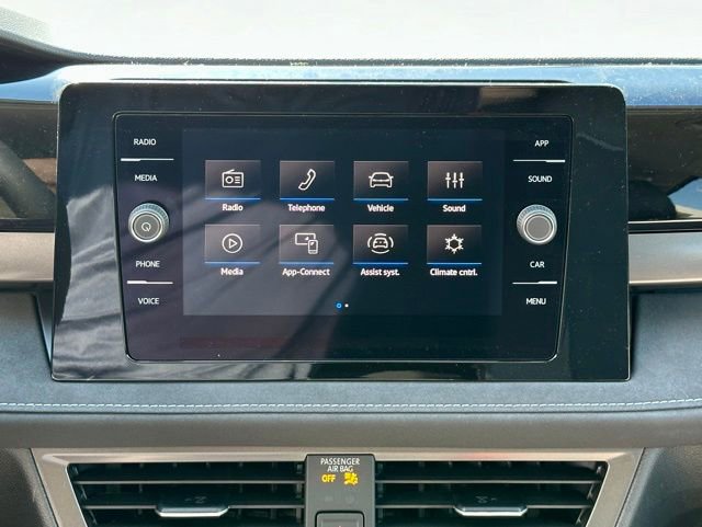 New 2026 Volkswagen Taos SE FWD image 22
