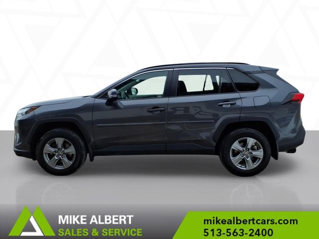 Used 2022 Toyota RAV4 XLE w/ Convenience Package image 4
