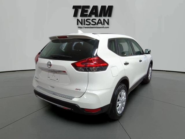 Used 2017 Nissan Rogue S image 6