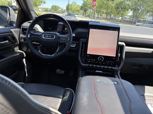 Used 2025 GMC Yukon AT4 Ultimate w/ LPO, Floor Liner Package AWD/4WD image 25