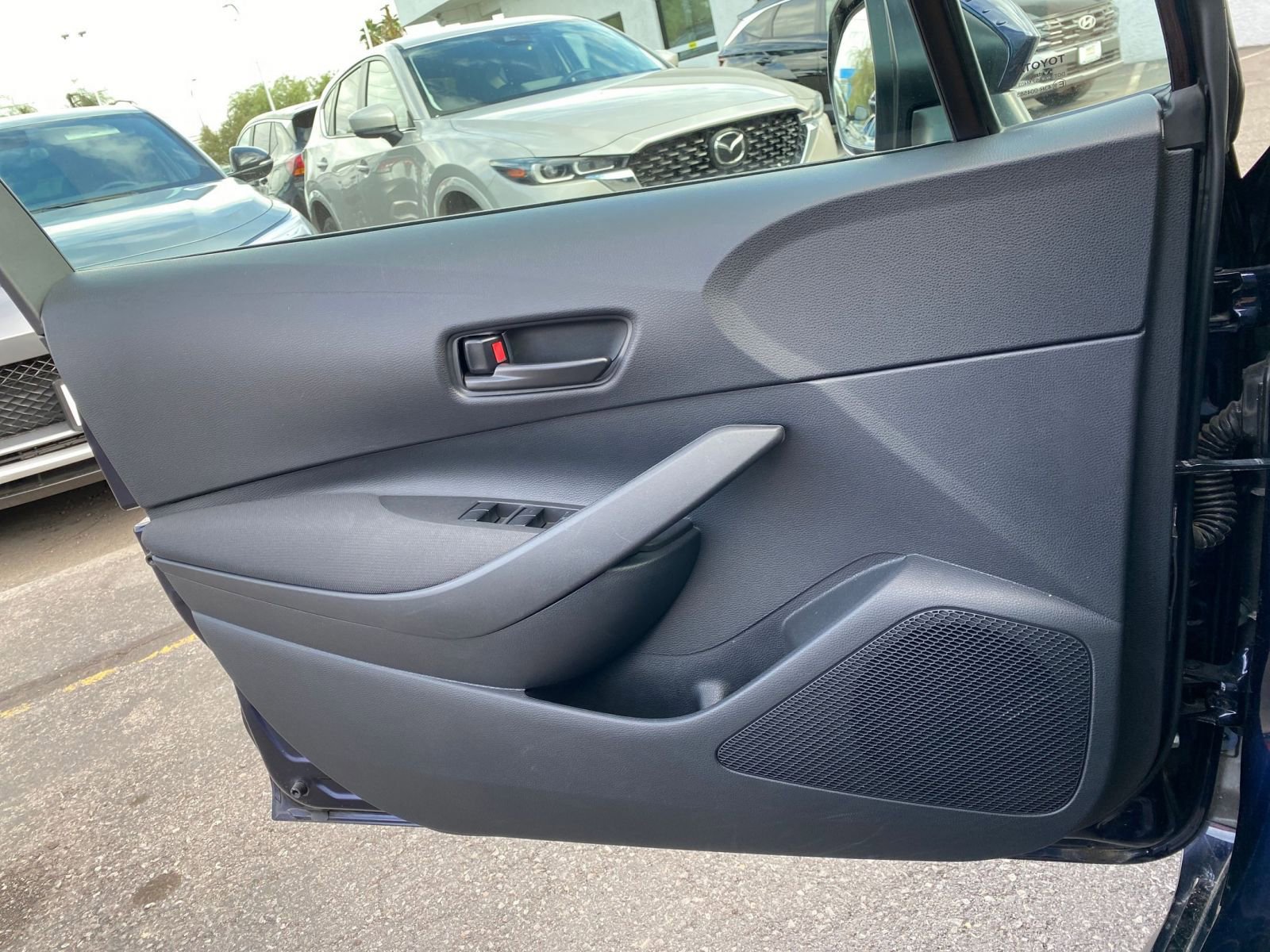 Used 2025 Toyota Corolla LE image 20