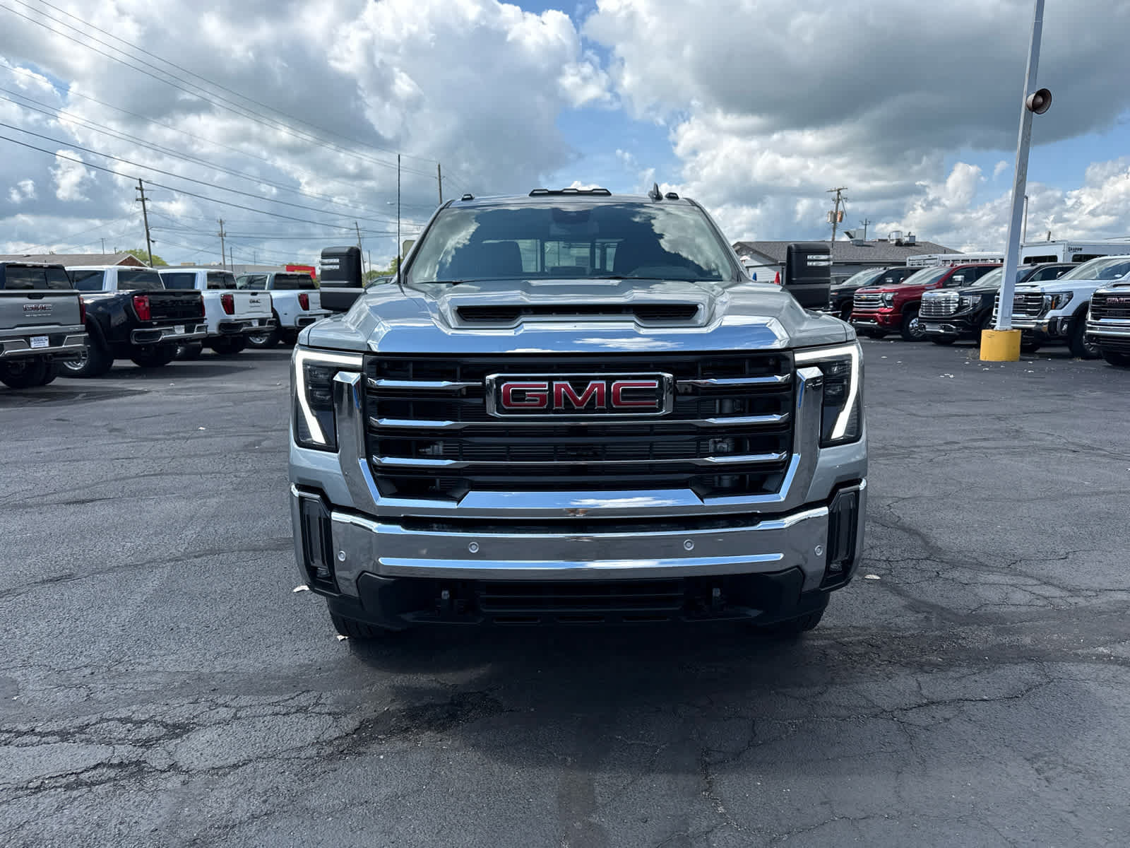 New 2026 GMC Sierra 3500 SLE w/ Preferred Package AWD/4WD image 8
