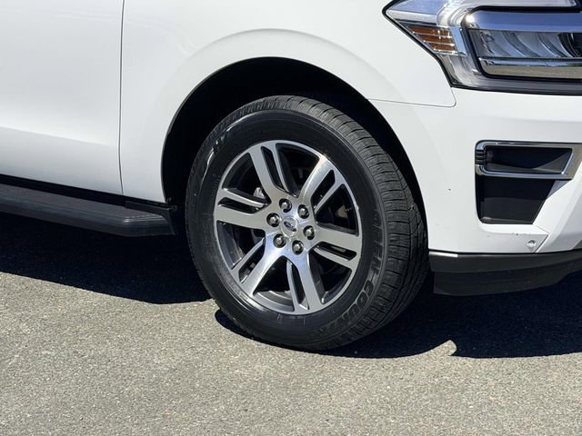 Used 2024 Ford Expedition Limited image 7