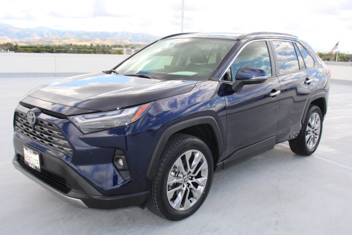 Certified 2022 Toyota RAV4 Limited image 6