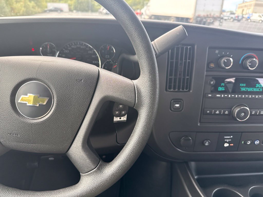 Used 2025 Chevrolet Express 3500 LT w/ LT Preferred Equipment Group RWD image 21