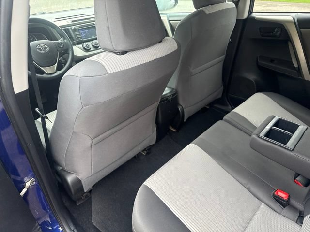 Used 2015 Toyota RAV4 LE FWD image 18