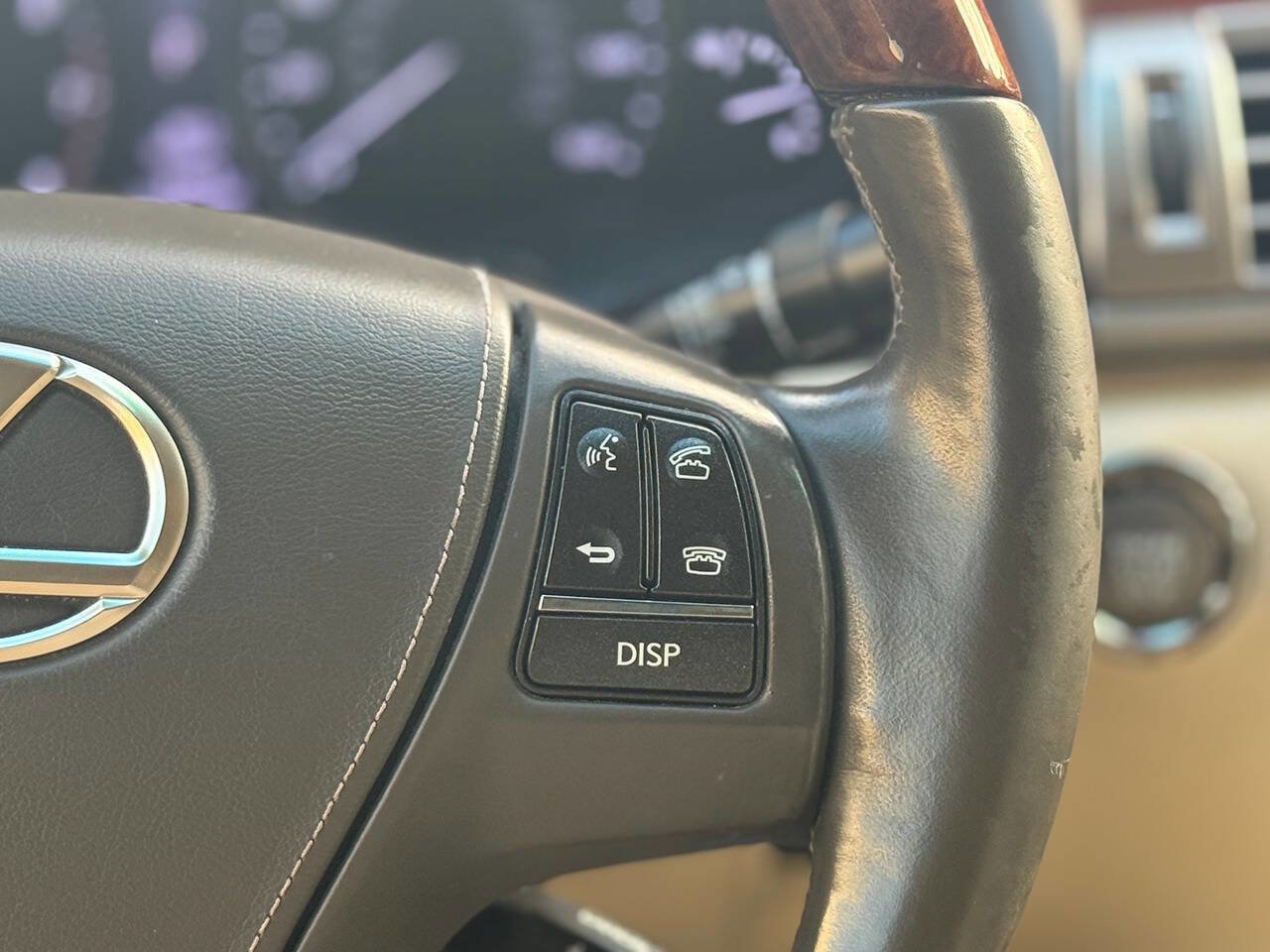 Used 2013 Lexus LS 460 w/ Comfort Pkg image 34