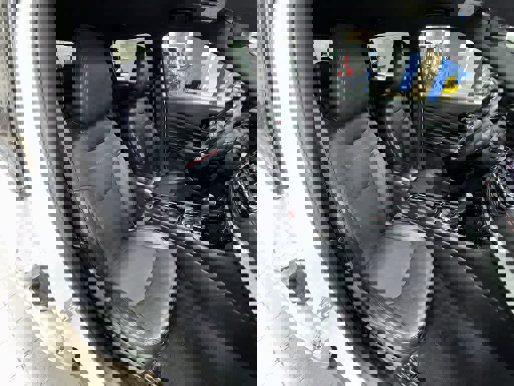 Used 2024 Jeep Compass Trailhawk image 16