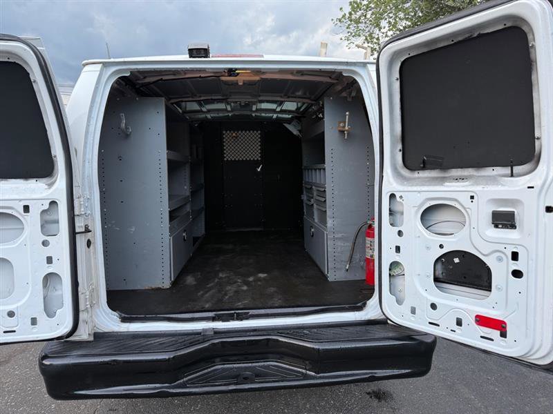 Used 2011 Ford E-250 and Econoline 250 image 8