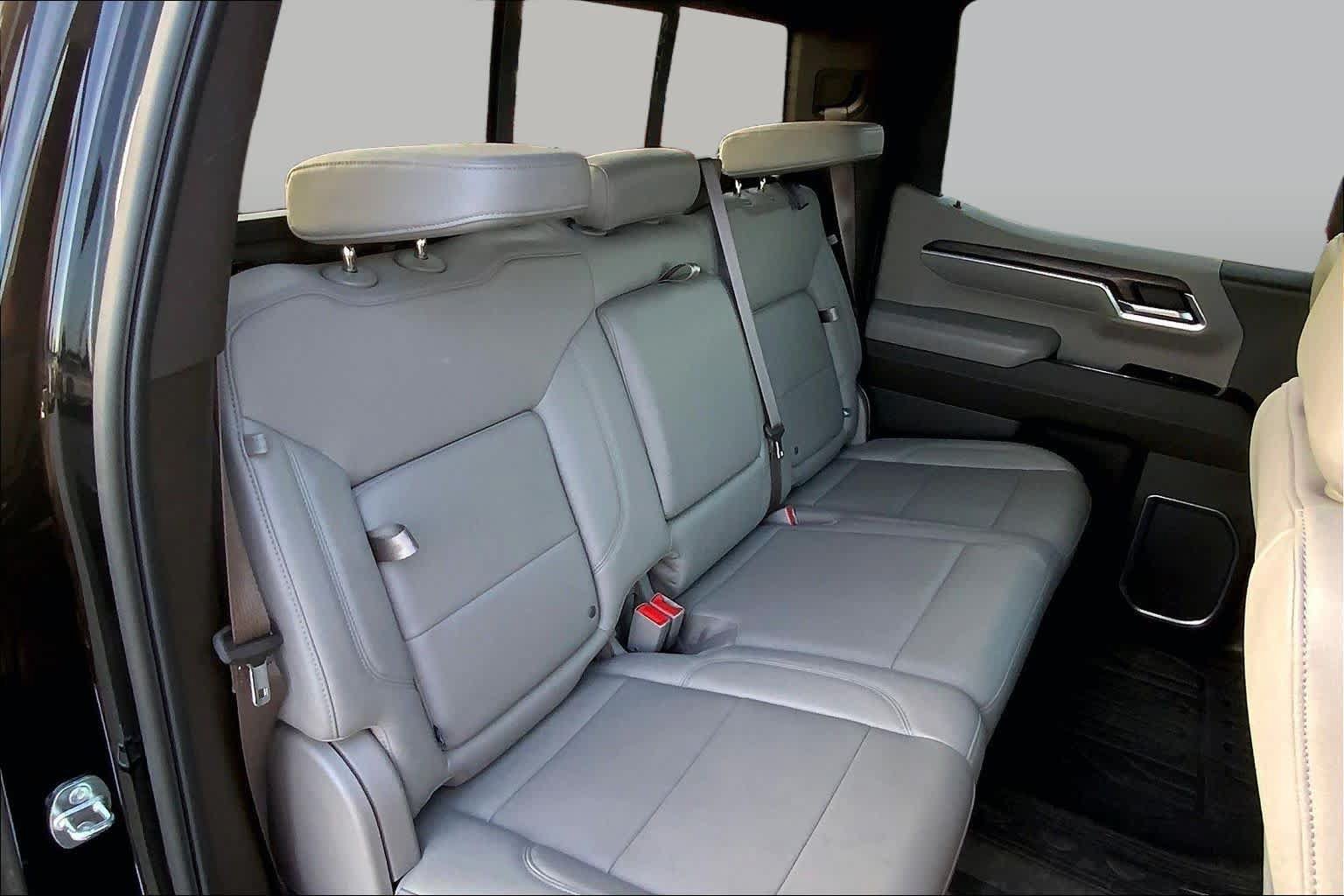Used 2023 GMC Sierra 1500 SLT w/ SLT Premium Package AWD/4WD image 19
