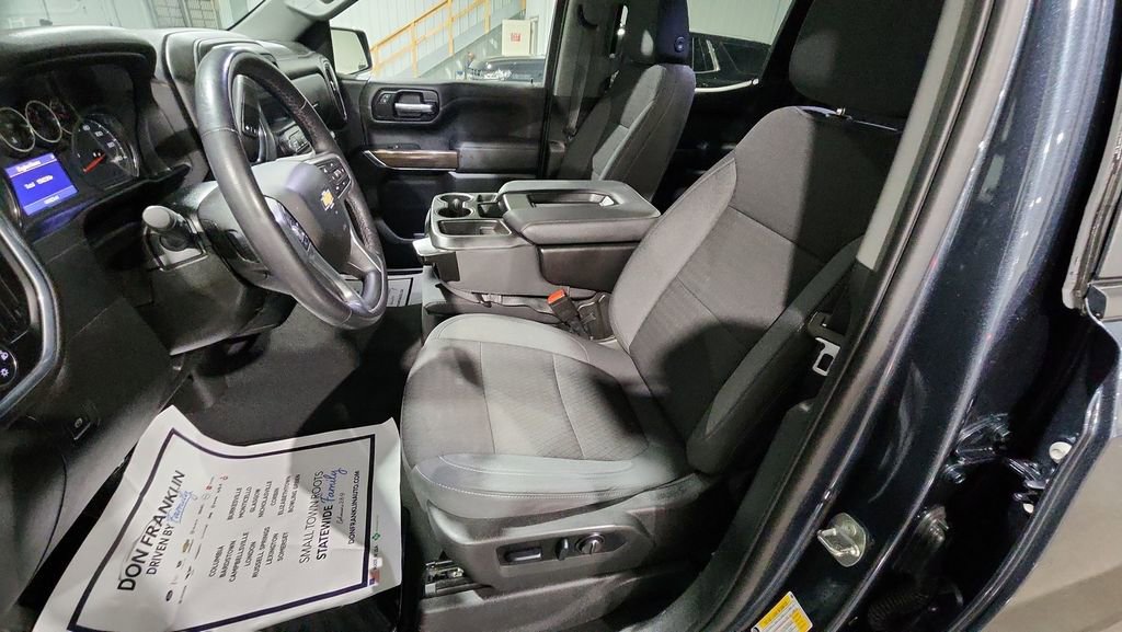 Used 2022 Chevrolet Silverado 1500 LT AWD/4WD image 17