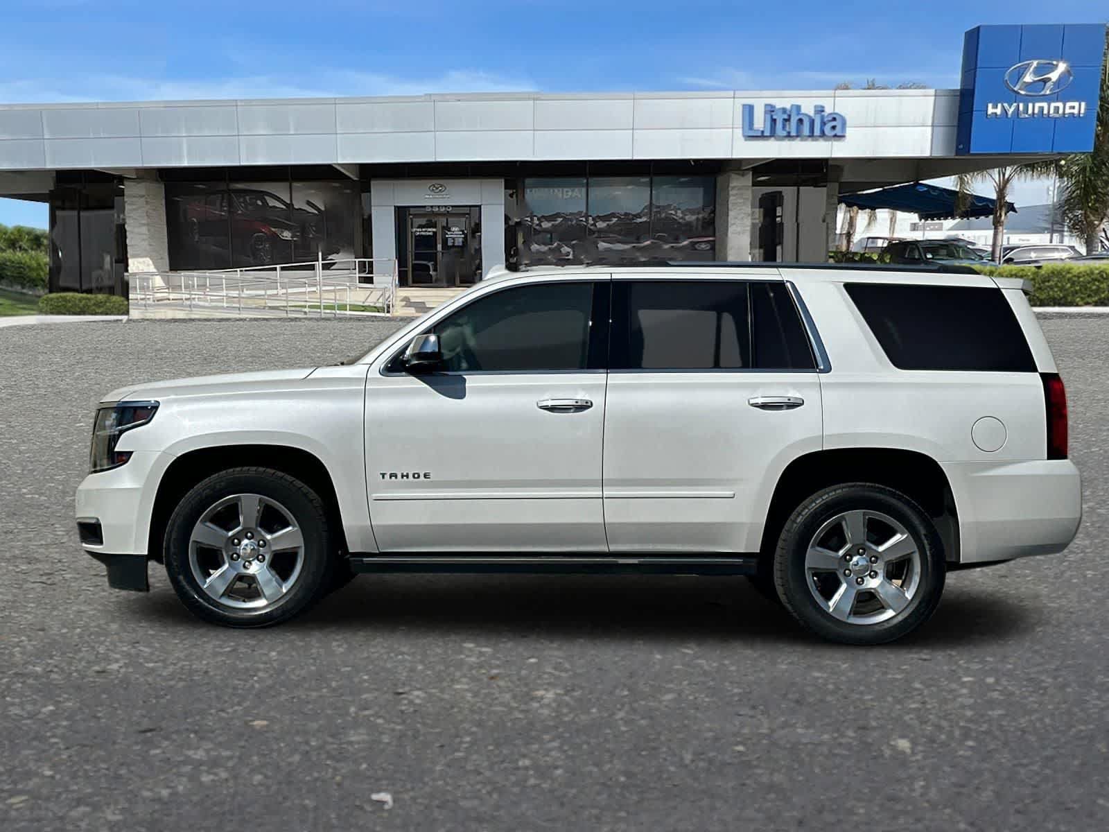 Used 2020 Chevrolet Tahoe Premier w/ Premier 6.2L Value Package AWD/4WD image 6