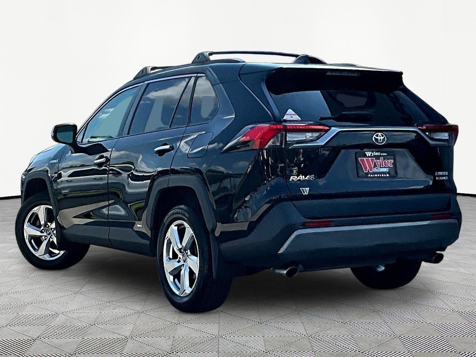 Used 2021 Toyota RAV4 Limited w/ Limited Grade Weather Package AWD/4WD image 4