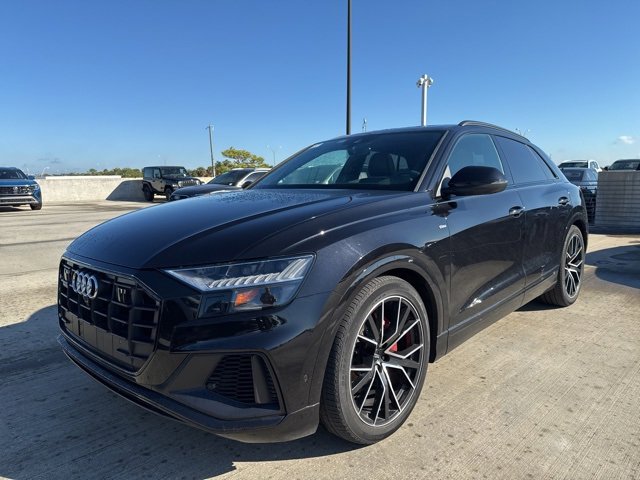 Used 2019 Audi Q8 Prestige w/ Luxury Package image 7