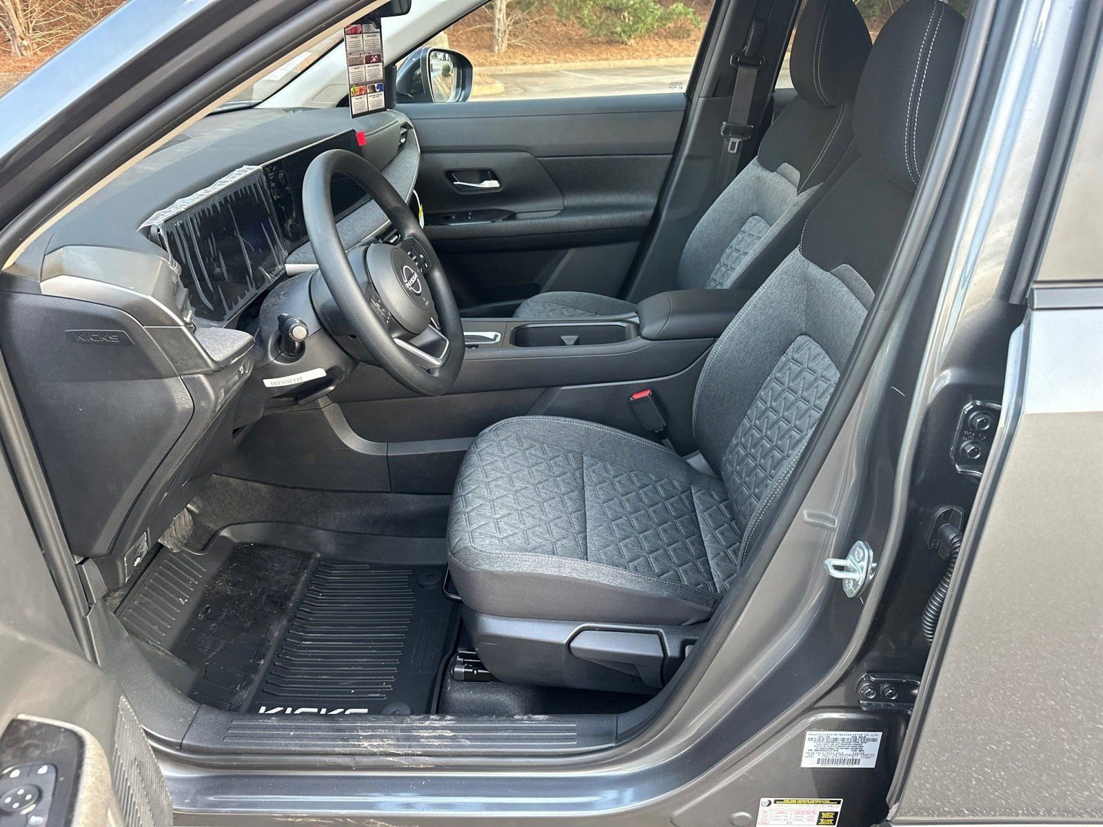 New 2026 Nissan Kicks SV image 9