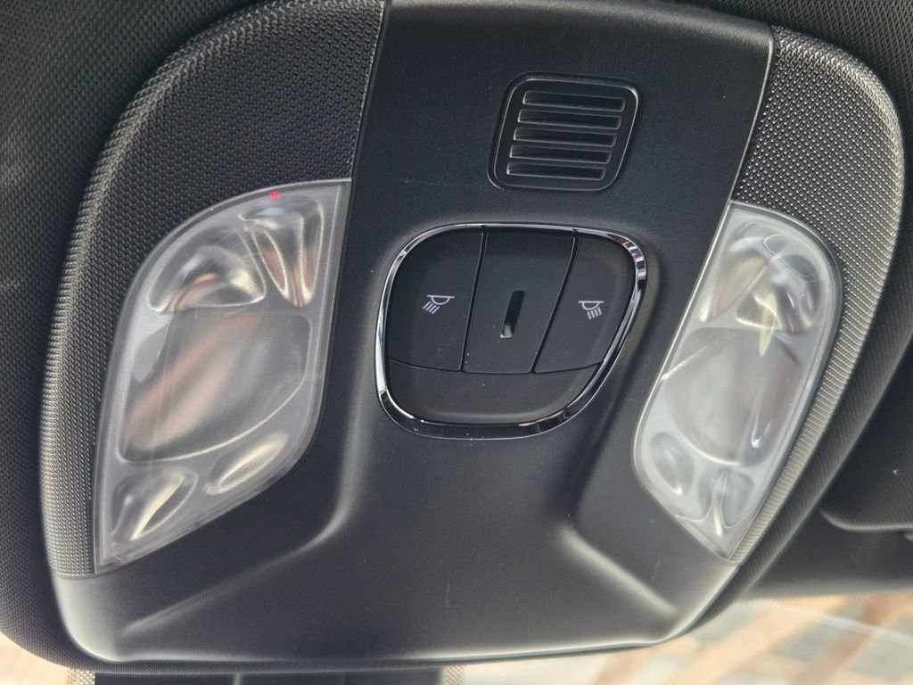 Used 2024 Jeep Compass Limited image 29