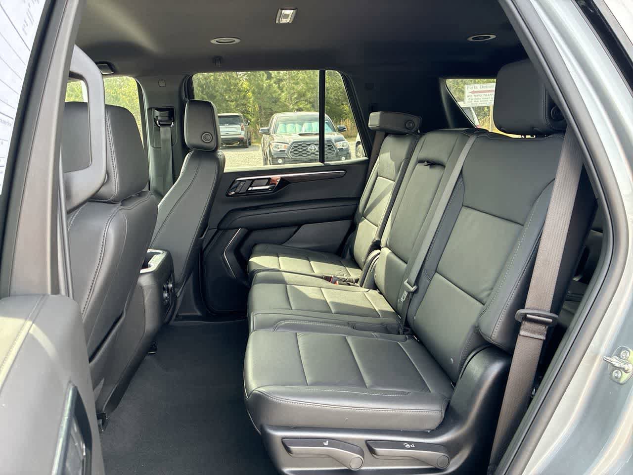 Used 2025 Chevrolet Tahoe LT AWD/4WD image 24