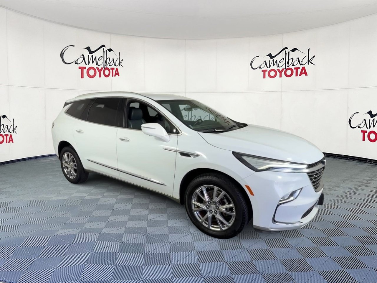 Used 2022 Buick Enclave Premium FWD image 5