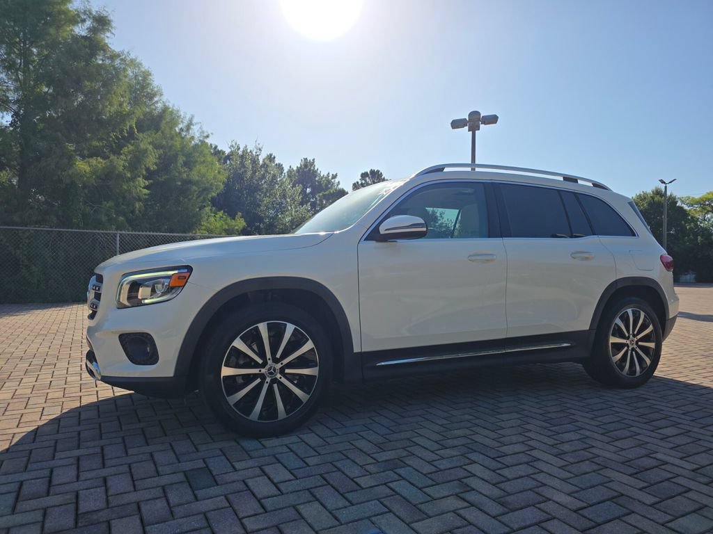 Used 2022 Mercedes-Benz GLB 250 image 3