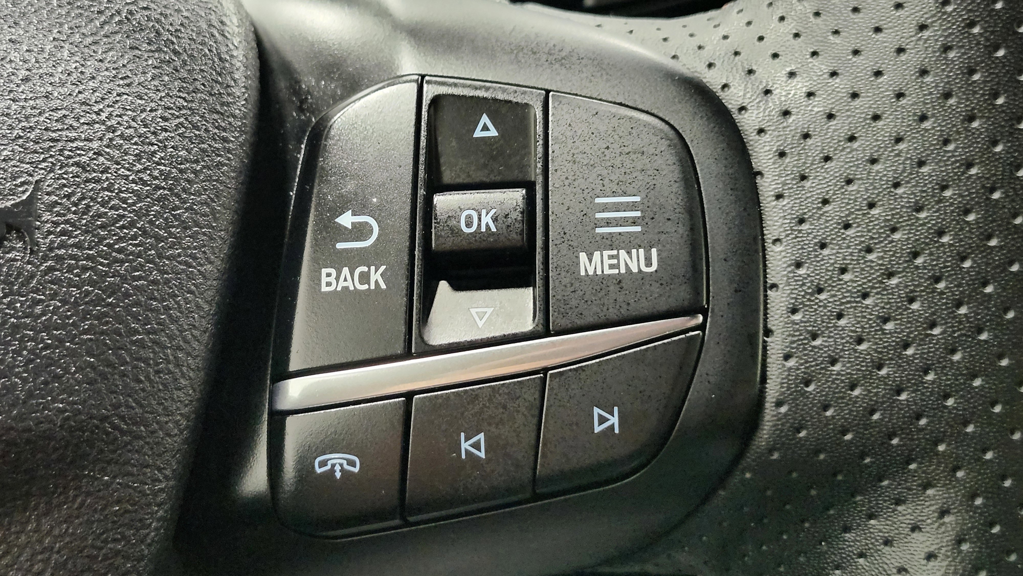 Used 2024 Ford Escape ST-Line w/ Cold Weather Package image 32