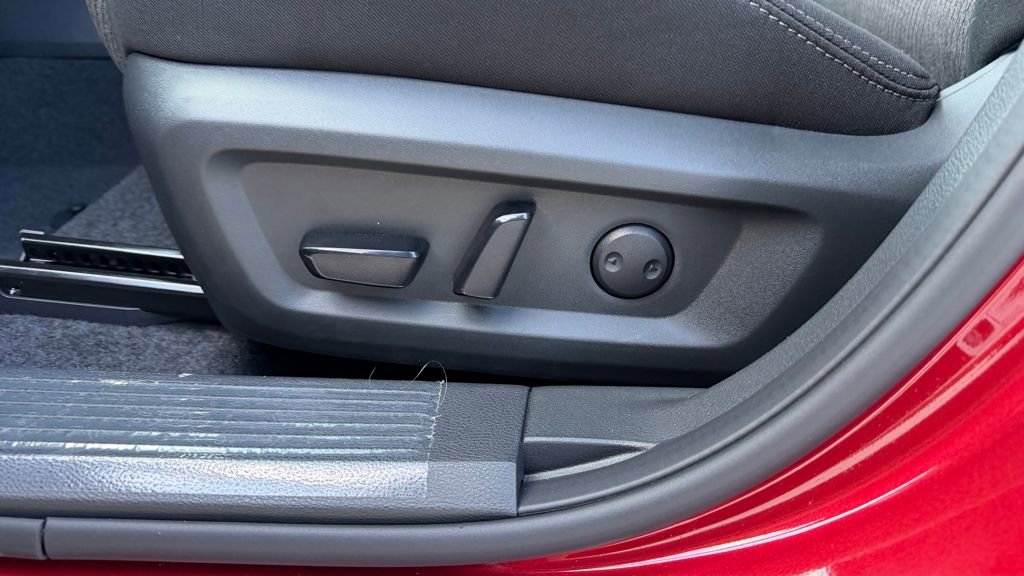 New 2026 Nissan Rogue SV image 15