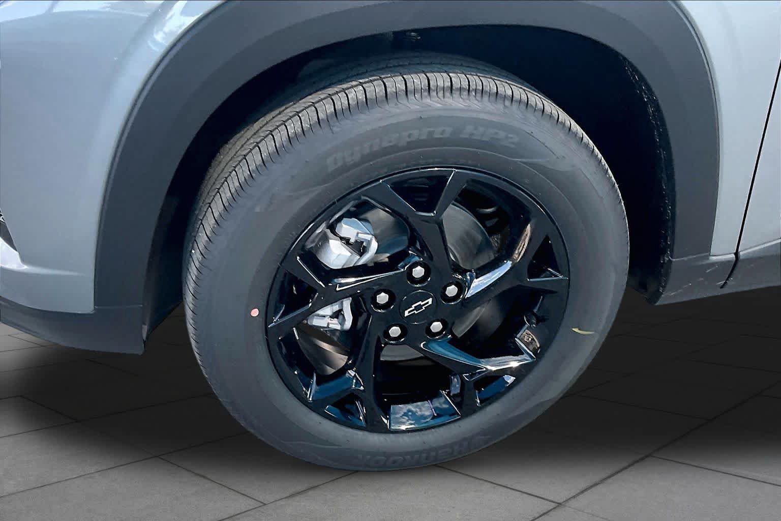 New 2026 Chevrolet Trax LT w/ Driver Confidence Package FWD image 11