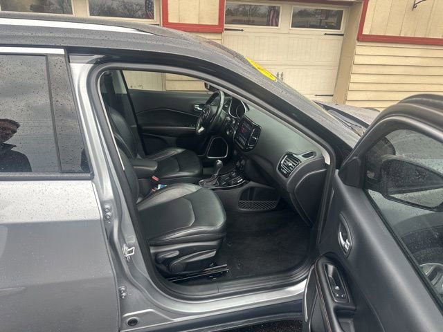 Used 2018 Jeep Compass Limited AWD/4WD image 21