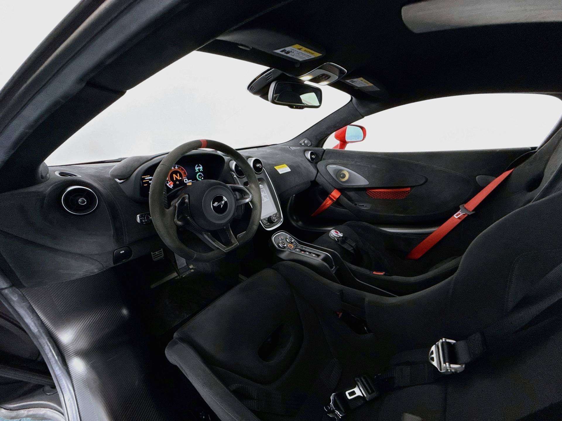 Used 2020 McLaren 620R RWD image 39
