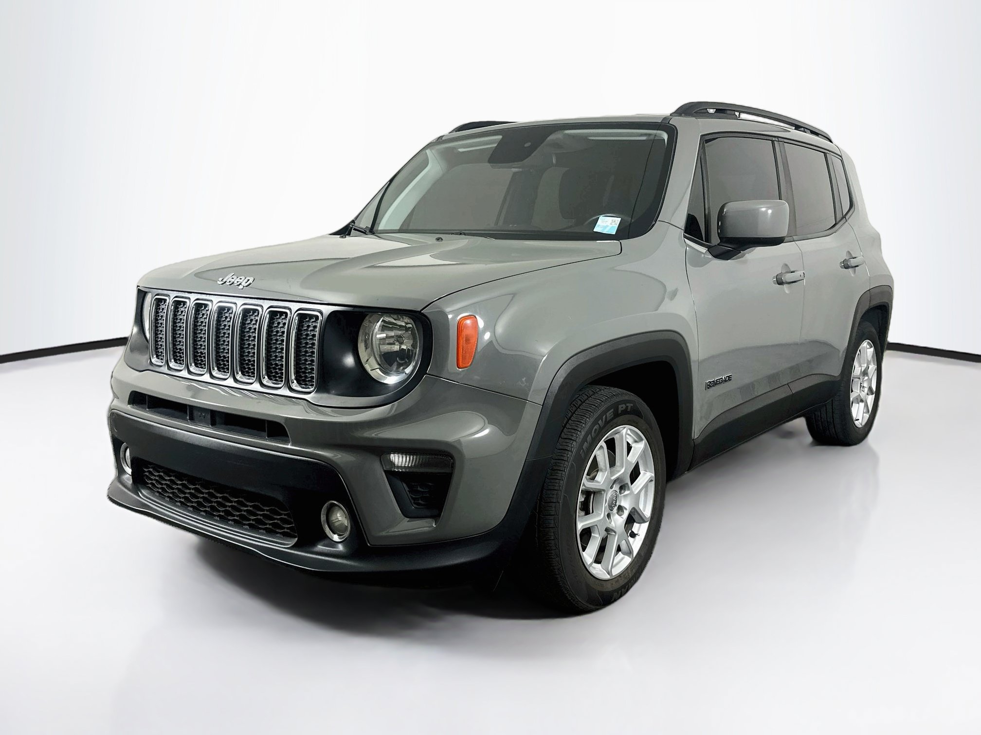 Used 2019 Jeep Renegade Latitude w/ Cold Weather Group FWD image 3