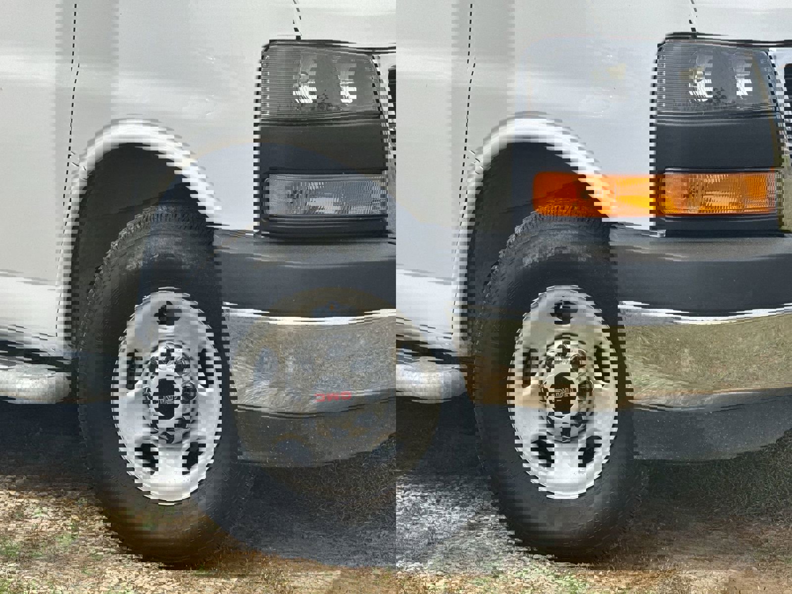 Used 2024 GMC Savana 2500 w/ Driver Convenience Package image 13