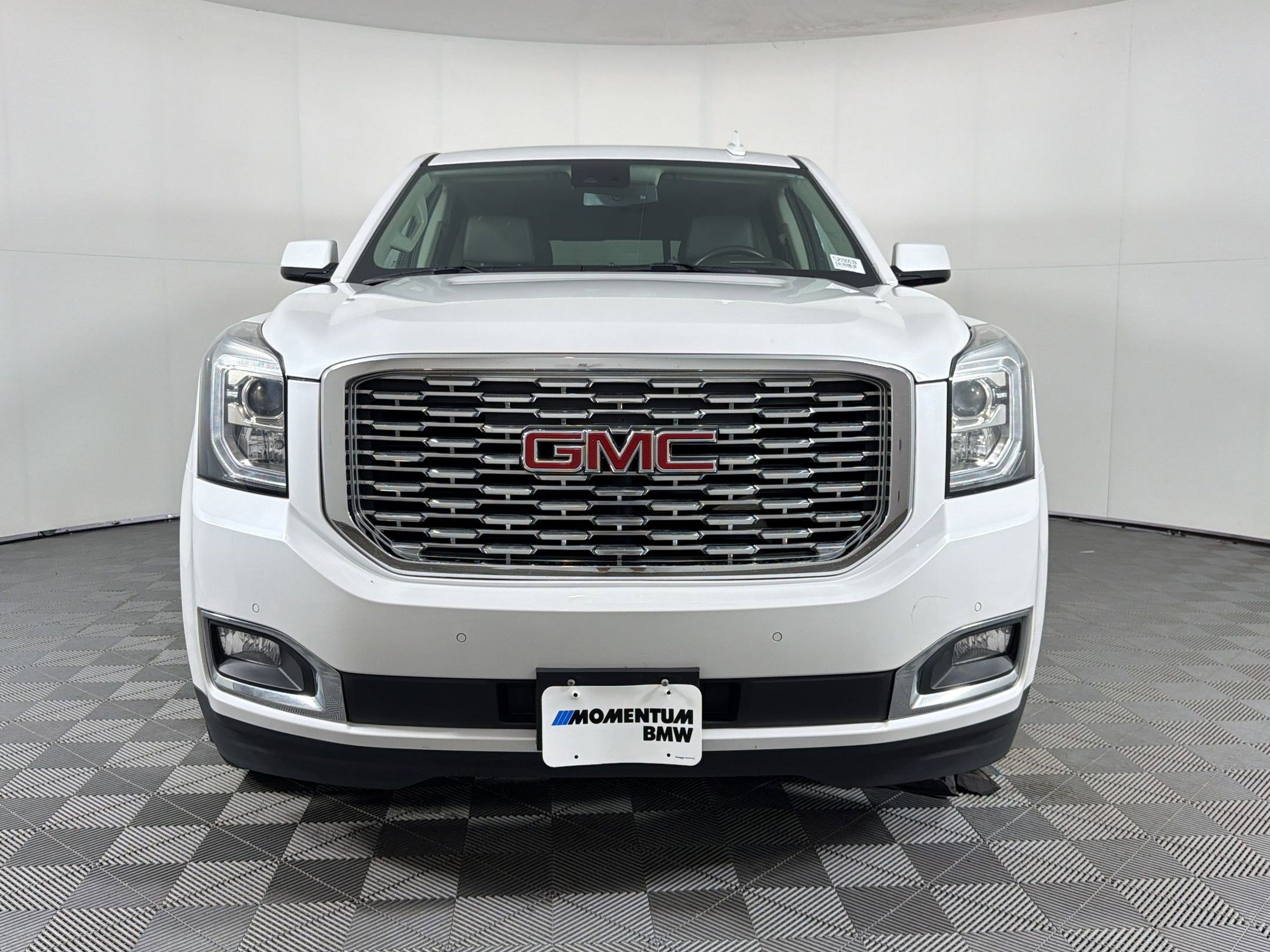 Used 2020 GMC Yukon Denali w/ Denali Premium Package RWD image 6