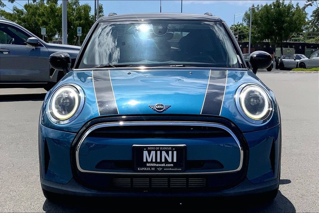 Used 2022 MINI Cooper 4-Door Hardtop FWD image 3