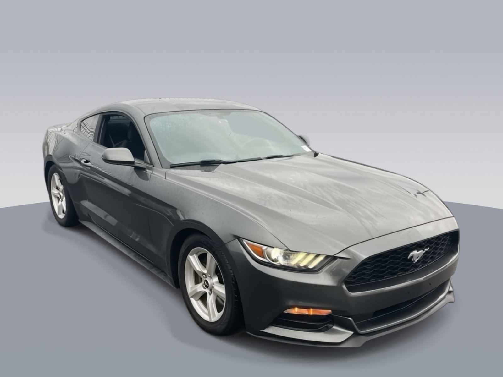Used 2017 Ford Mustang Coupe image 2