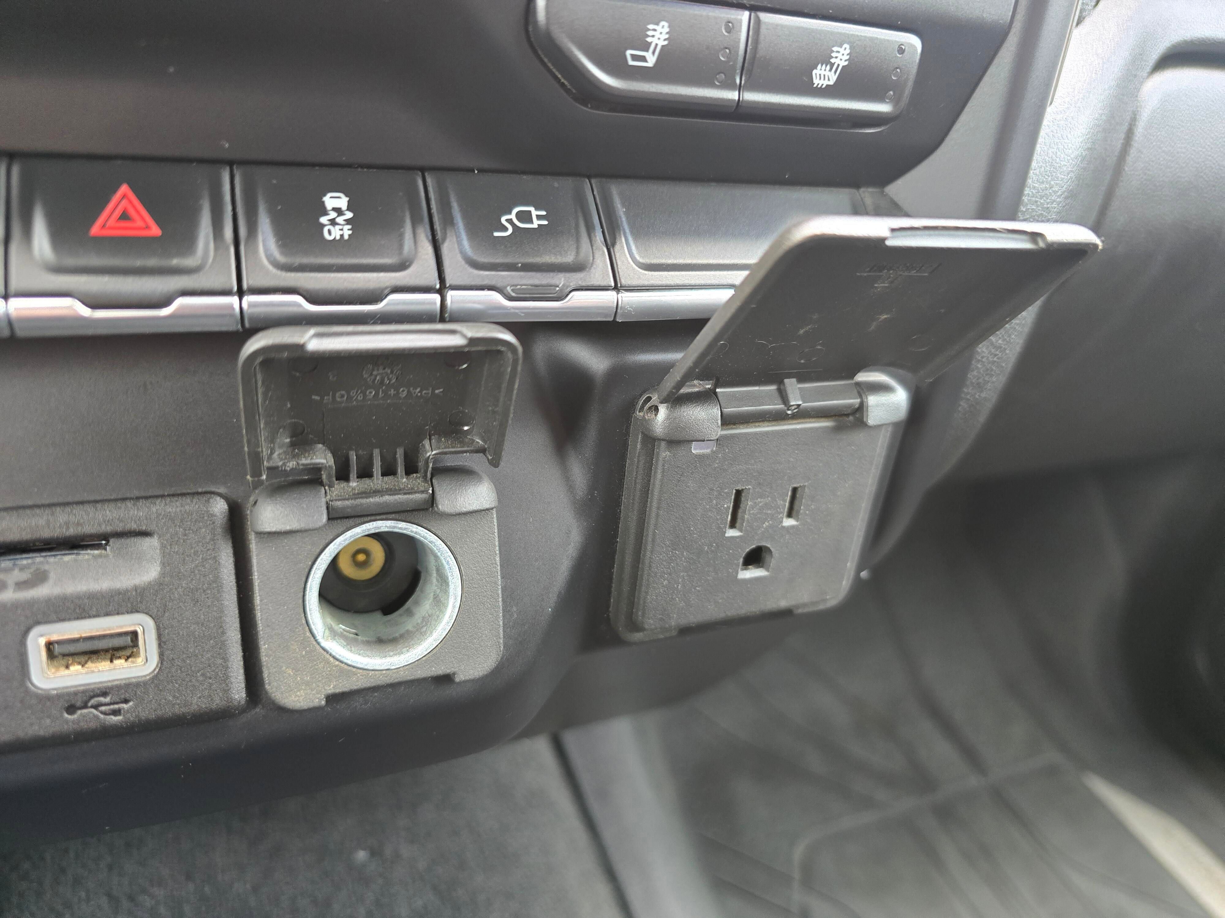 Used 2022 Chevrolet Silverado 3500 LTZ image 22