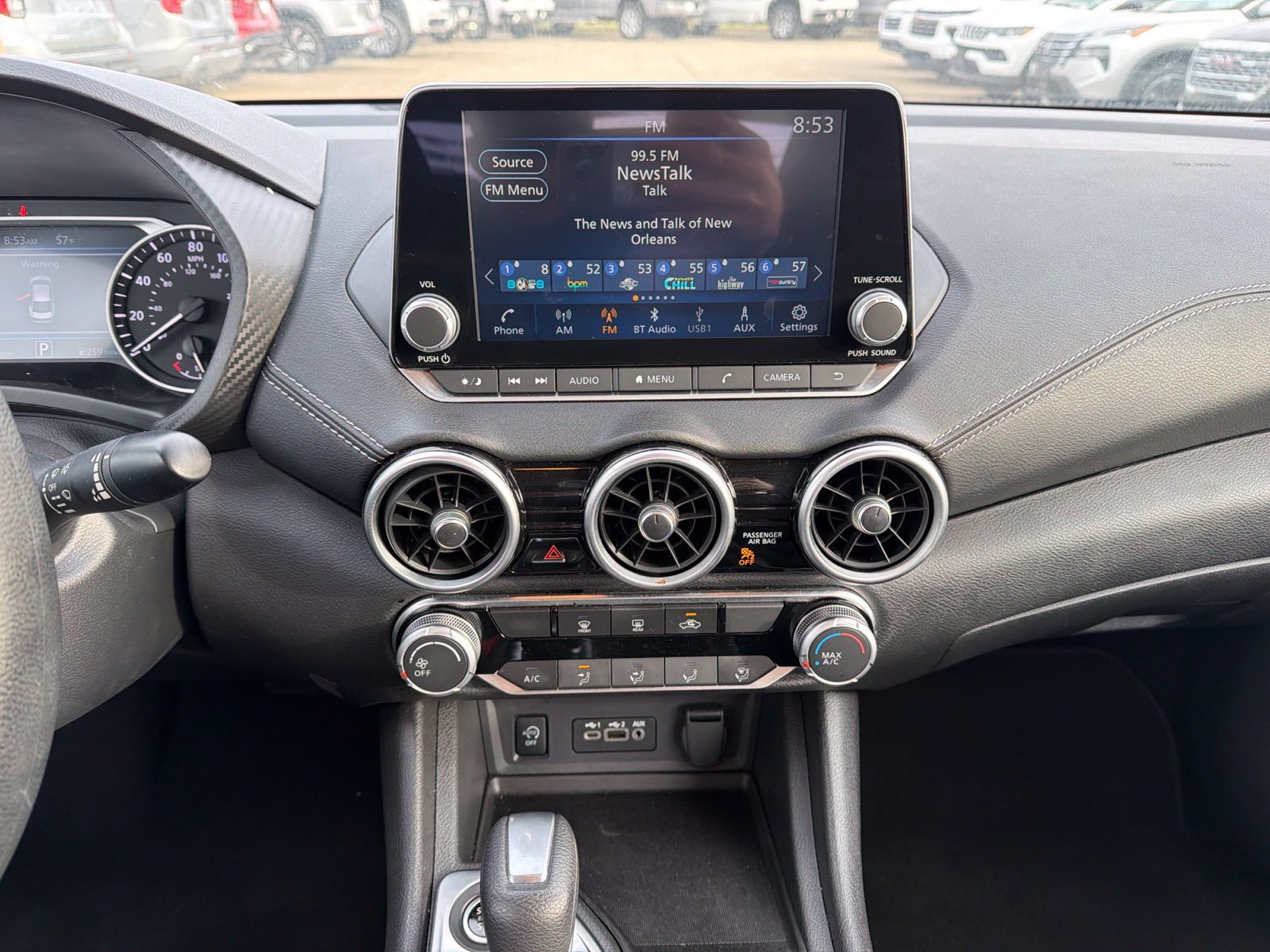 Used 2025 Nissan Sentra SV FWD image 10