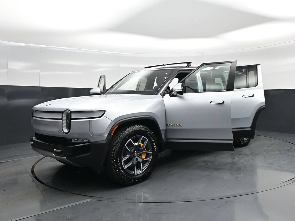 Used 2023 Rivian R1S Adventure Quad AWD/4WD image 32